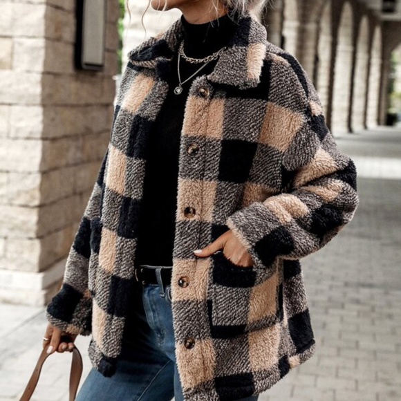 Cozy White Black Plaid Button up Teddy Oversized Jacket Shacket - Picture 6 of 9